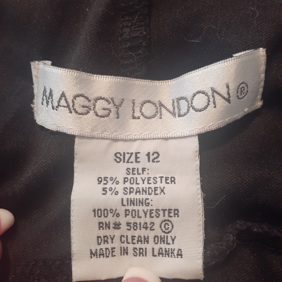 Abstract Dress - Picture 3 of 3